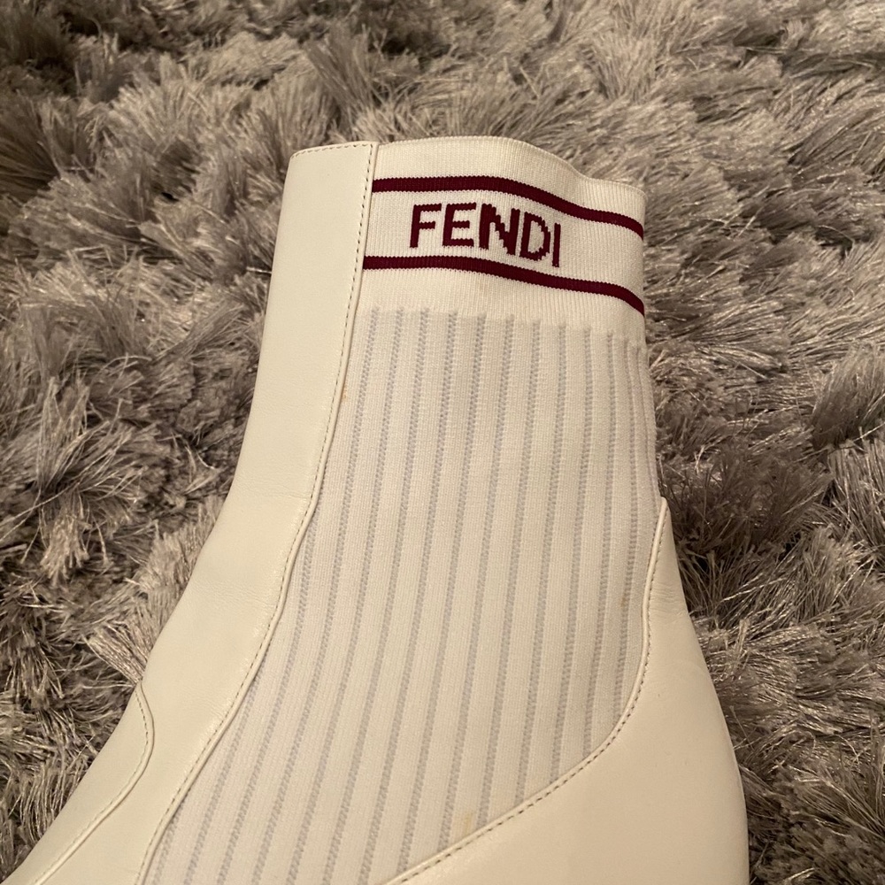 Fendi - Picture 3 of 5